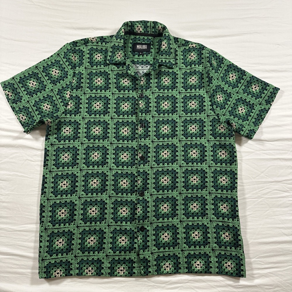 Malibu Drill Clothing Mens Button Down Shirt‎ Large Green Shamrock Polyester